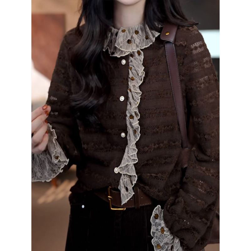 French Retro Polka-Dot Lace Splicing Shirt for Women, New Autumn and Winter Style, Fashionable, Slim and Versatile Long-Sleeved Top