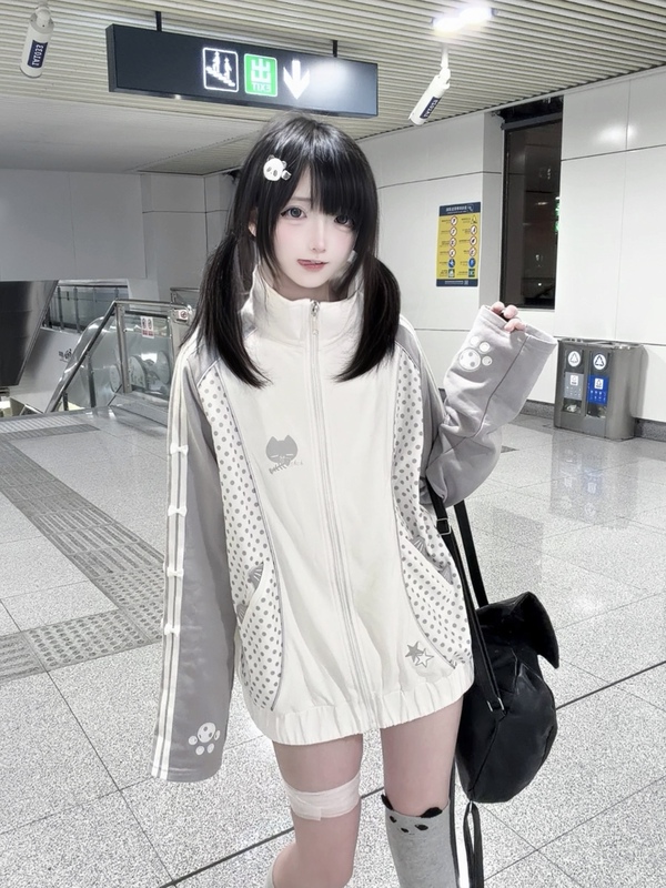 [Star Claw Milk Meow] Original Japanese-Style Cute Polka Dot Gray and White Patchwork Jacket with Cat Paw Print Long-Sleeve Cardigan