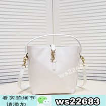 (Deposit - Large capacity niche design casual zipper handbag school bag bag trendy white 7a1134