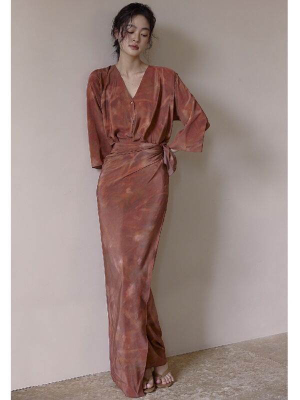 Non-Market Goods! Imported Silk Lisa Print Mid-Sleeve V-Neck Wrap-Style Bodycon Silk Dress Long Skirt for Women Non-Market Goods! Imported Silk Lisa Print Mid-Sleeve V-Neck Wrap-Style Bodycon Silk Dress Long Skirt for Women