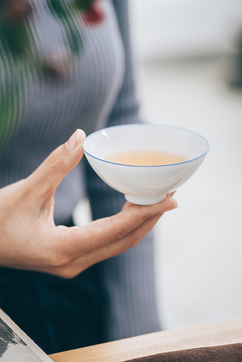Jingdezhen porcelain sample tea cup kung fu master cup single CPU thin foetus ceramic cups manual small personal tea cup
