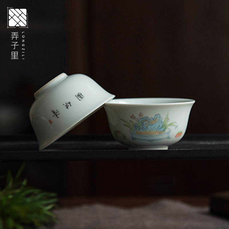 In the child masters cup single jingdezhen kung fu tea set the purple ceramic sample tea cup lamp cup white porcelain cup