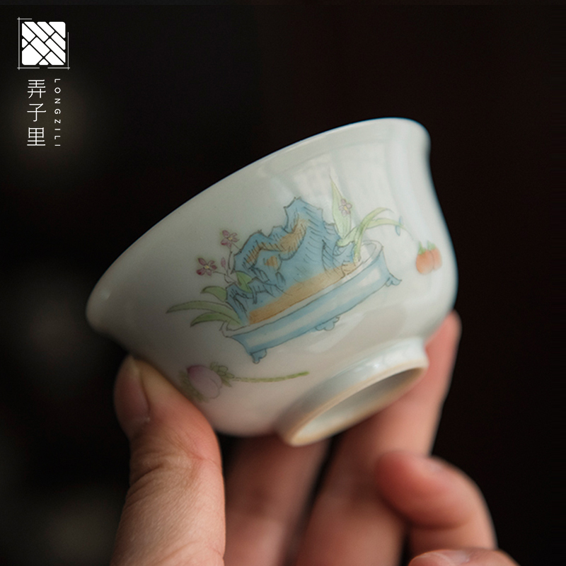 In the child masters cup single jingdezhen kung fu tea set the purple ceramic sample tea cup lamp cup white porcelain cup