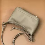 Кожаный ланч-бокс, сумка через плечо, сумка на одно плечо, ремешок для сумки, сумка подмышку, воловья кожа, из натуральной кожи, коллекция 2022, в корейском стиле