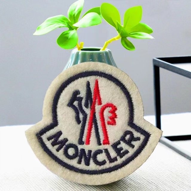 New Moncler Embroidered Logo down Jacket Patch Clothing Patch Sweatshirt Hat Patch Q Logo Patch New Style