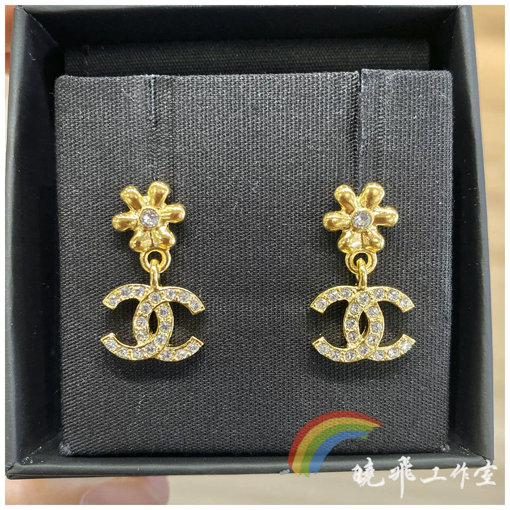 Золотые серьги Chanel, подвеска, украшение в цветочный рисунок