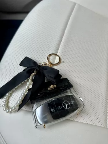 Та же мини -мини милая сумочка 2025 Новая ниша сплайсинг прозрачная мода Келли Сумка для женщин