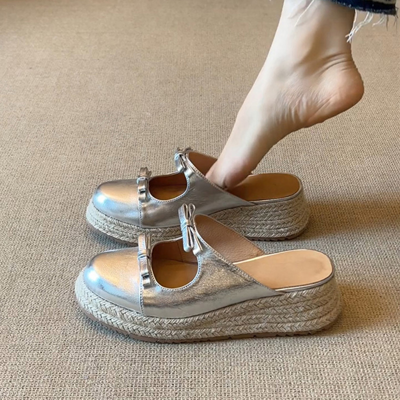 Sheepskin Version ~ Thick-Soled Straw Woven Closed-Toe Bow-Knot Sandals for Women, Round Toe, Shallow Mouth, Single Strap, Platform Low Half-Slipper Sandals