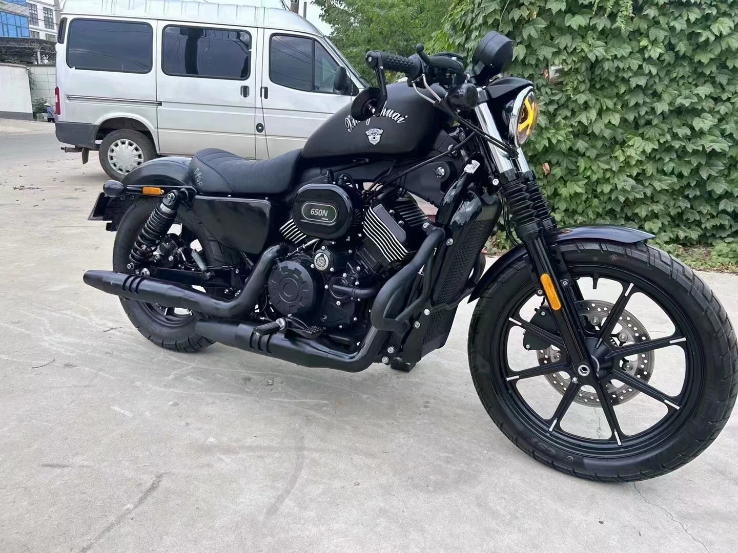 Импортированный Harley Wolverine 883 суровый парень x48 ретро круиз V-цилиндр Benda Jinjila 300 прочный мотоцикл