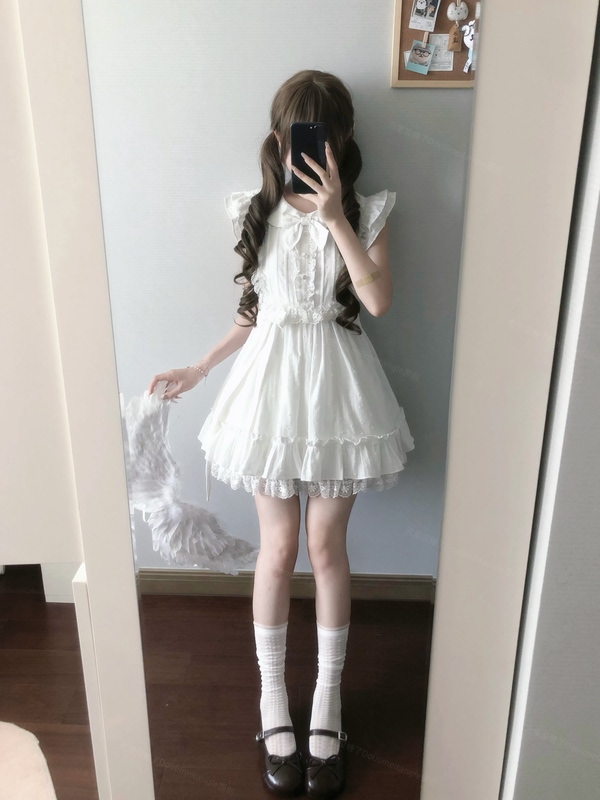 There Are No Candies in My Pocket Doulimeitangle Original Sweet Little Flutter-Sleeve Lace Princess Dress There Are No Candies in My Pocket Doulimeitangle Original Sweet Little Flutter-Sleeve Lace Princess Dress