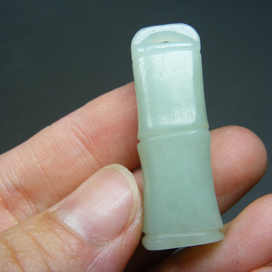 回流精品和田玉浮雕人物鼻烟壶，古玩收藏新宠？🌟-烟嘴-淘宝好物网