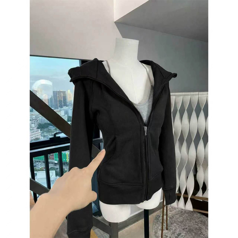 Black Slim-Fit Sweatshirt Jacket for Women, Autumn Season, Waist-Cinching, Regular Shoulder, Tight-Fitting, Short Hooded Top, Autumn and Winter Korean Style Outfit Black Slim-Fit Sweatshirt Jacket for Women, Autumn Season, Waist-Cinching, Regular Shoulder, Tight-Fitting, Short Hooded Top, Autumn and Winter Korean Style Outfit