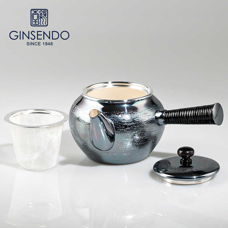 南鐐純銀製、茶道具 吹雪形茶器 南鐐純銀製、茶道具 吹雪形茶器