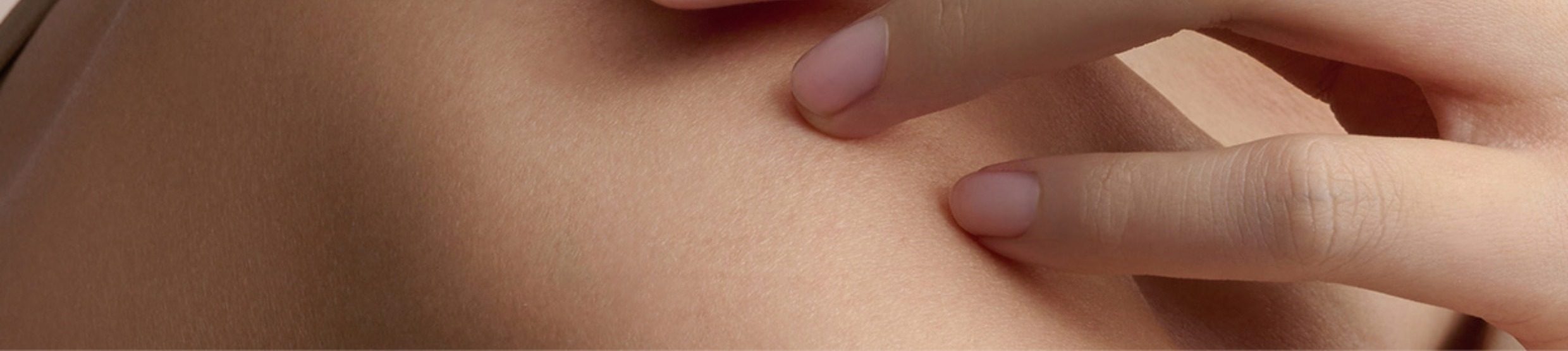 【中国直邮】 乎刻 素颜霜 (一支=素颜霜+身体乳+高光+亮肤精华)全身可用  一抹妈生冷白皮  100g*1支[黄圣依同款]