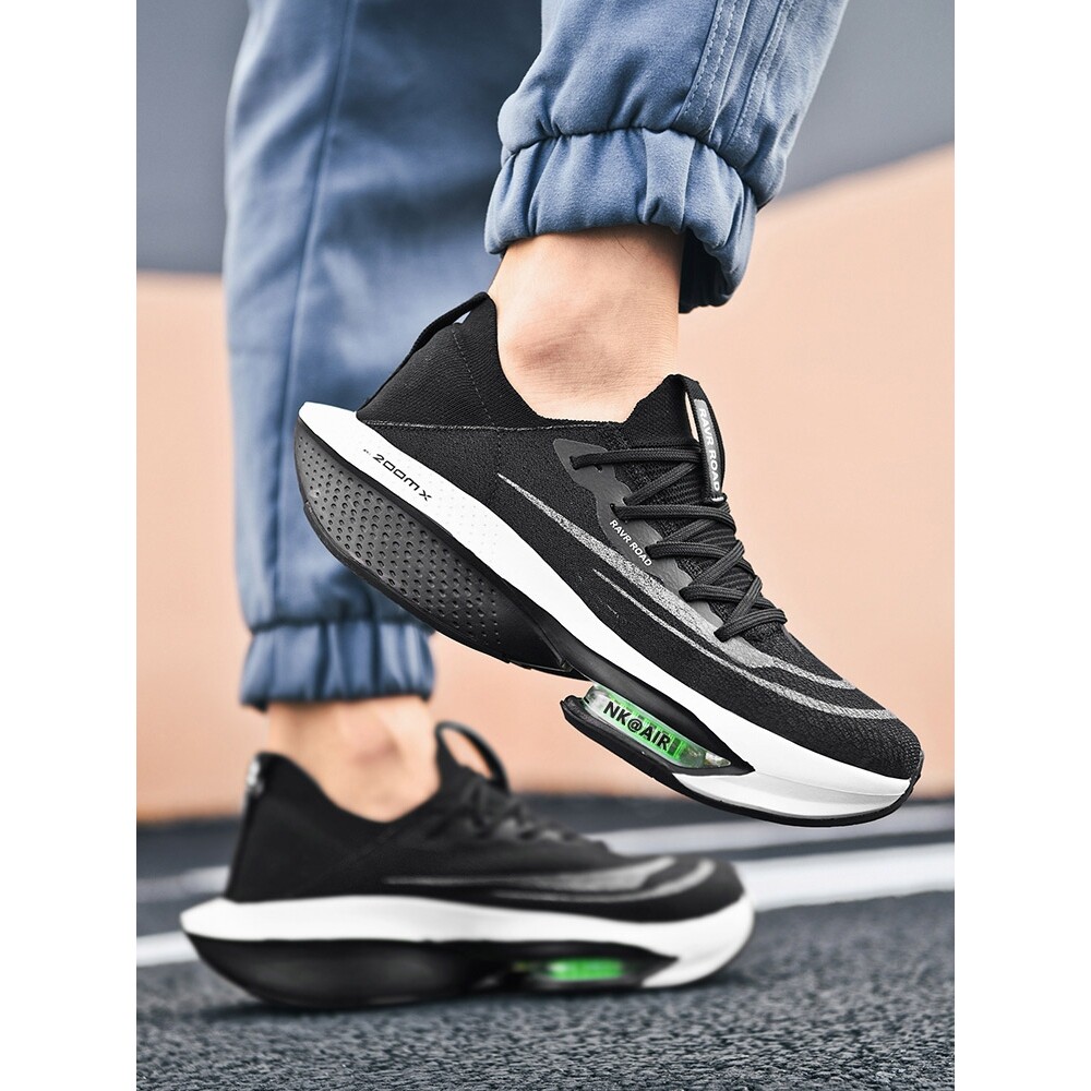 阿迪达斯Pro3有碳板？揭秘顶级跑鞋的秘密武器！-阿迪达斯-淘宝百科网