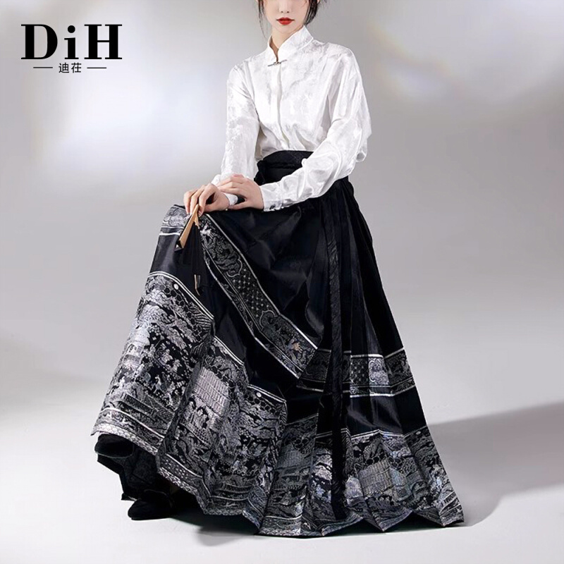 Original Ming-Style Hanfu for Women, 2026 New Model, Han Elements Modified for Daily Commuting, Black New Chinese Style Mamian Skirt Piece Set