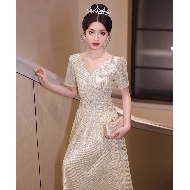 Champagne-Colored Evening Dress for Women, High-End 2026 New Style, Elegant and Luxurious for Banquets, Sequined Performance and Choir Attire