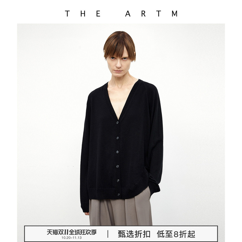 The Artm Classic Raglan Sleeve Wool Knitted Cardigan V-Neck Loose Outer Layering Black Sweater Jacket for Women