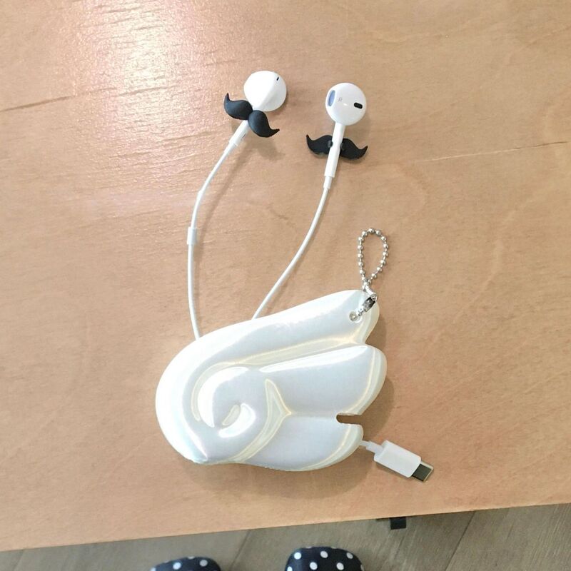 Cute 3D Wing Wired Headphone Cable Storage Box ins High-Value Bag Pendant Decoration Gift Cute 3D Wing Wired Headphone Cable Storage Box ins High-Value Bag Pendant Decoration Gift