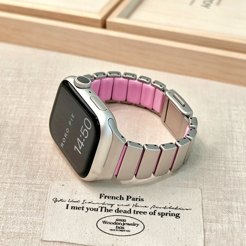 iWatch Strap Summer High-End Stainless Steel Silicone Butterfly Buckle Suitable for Apple Watch iWatch Strap Summer High-End Stainless Steel Silicone Butterfly Buckle Suitable for Apple Watch