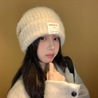 Wool-Blend Off-White Knitted Beanie for Women, Versatile and Warm for Autumn and Winter, Large Head Circumference, Ear Protection, Korean Style