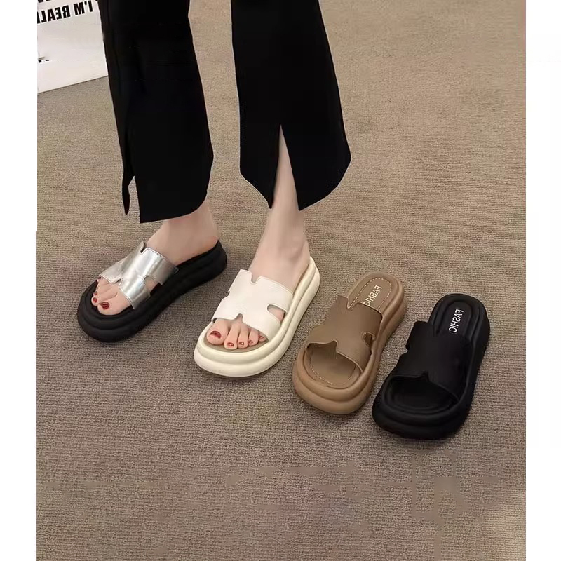 French Uamtor Thick-Soled Flip-Flops for Women, Summer Outdoor Wear, 2026 New French Style soft sole Beach Sandals French Uamtor Thick-Soled Flip-Flops for Women, Summer Outdoor Wear, 2026 New French Style soft sole Beach Sandals