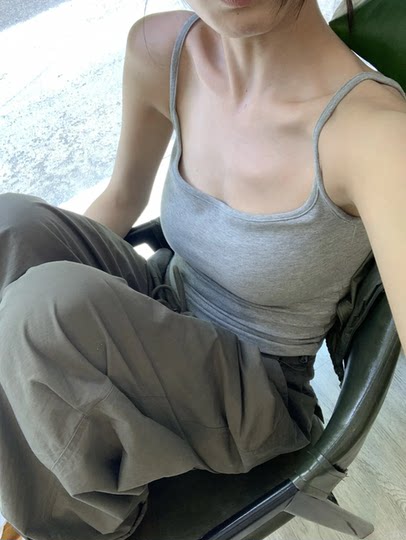 White Camisole for Women with Built-In Bra Pads, 2025 New Summer Style, Beautiful Back Design, Can Be Worn as Outerwear or as a Base Layer