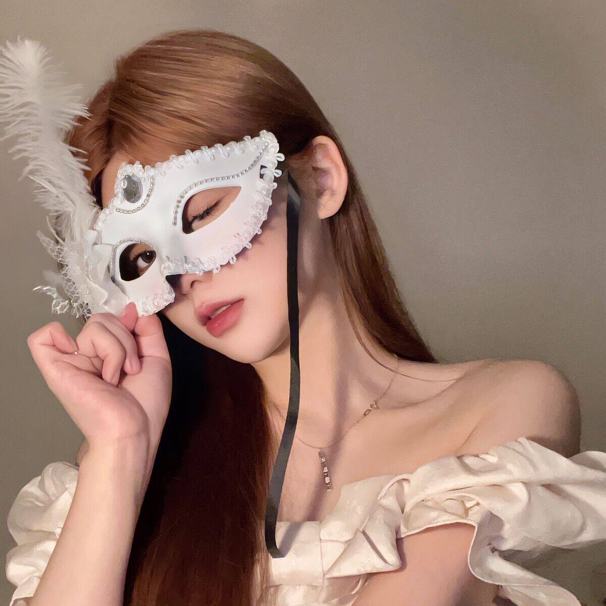 Ancient Wind Walking Show Black White Lace Mask Half Face Female Adult Makeup Prom Party Halloween Feather Mask-Taobao