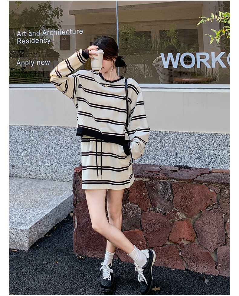 Main promotion: Black and White Stripe Set 191-99117-P145K208_voghion.com