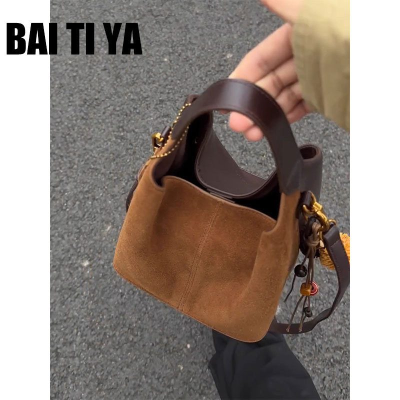 Retro Frosted Large-Capacity Bag for Women 2025 New Normcore Style Work Clothing Versatile Suede Shoulder Crossbody Bag
