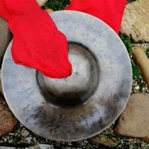 Bronze Large Cap Cymbal Gong Brass Cymbal Cymbals Rodrummer 24-40cm Sichuan Cymbals Black Cymbals Large Head Cymbal Bronze Old Cymbals