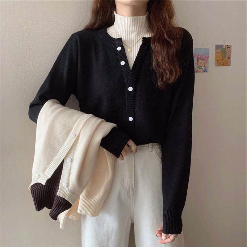 Women's Sweater for Spring and Autumn, Layered Look with Faux Two-Piece Design, Stylish New Half-High Collar Long-Sleeve Knit Top Women's Sweater for Spring and Autumn, Layered Look with Faux Two-Piece Design, Stylish New Half-High Collar Long-Sleeve Knit Top