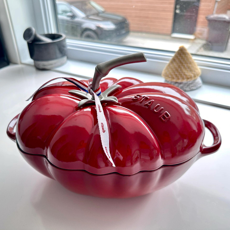 French Imported Staub Genuine Enamel Cast Iron Pot Tomato Pot Stew Pot Household Gift Stew Pot Limited Edition Stew Pot