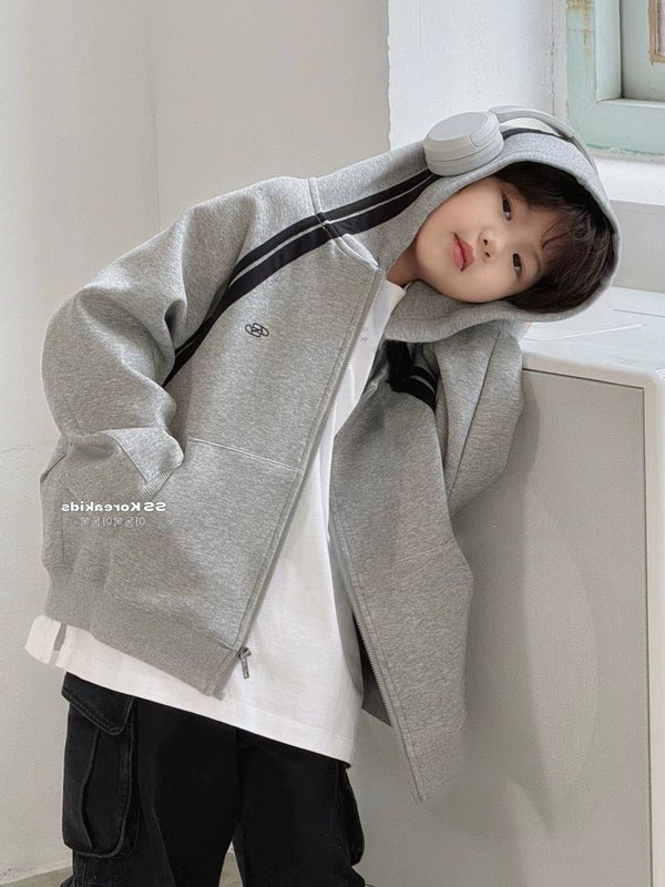 Boys' Spring Jacket 2025 New Casual Stylish Hooded Sweatshirt for Older Children, Handsome and Versatile Zip-Up Top