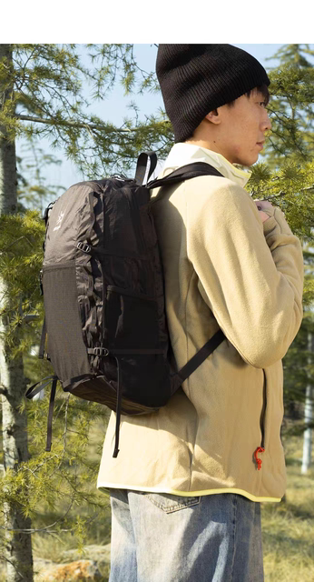 Outdoor Hiking Bag, Lightweight Hiking Backpack, Men's and Women's Large-Capacity Foldable Backpack 27L B0564