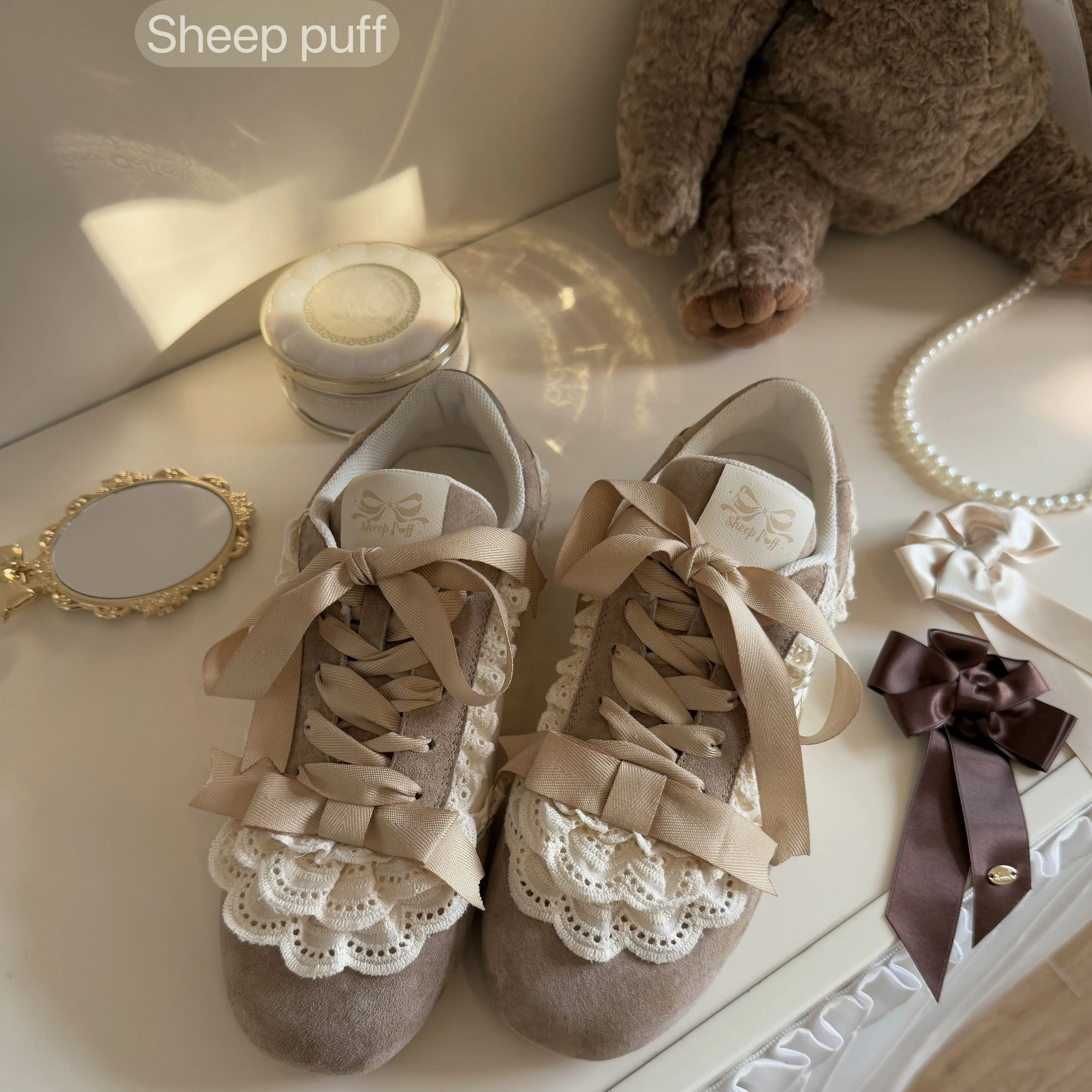 【Spot】Трековые кроссовки Lace Cake Lo Run Sheep Sports Original Genuine Leather Girls' De Training Shoes Ballet Style Shoes