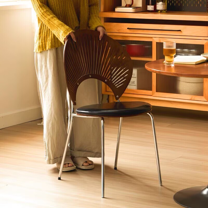 Vintage Shell Chair, Home-Use Backrest Stool, Trendy Shell Dining Chair, Light Luxury, Stackable, Mid-Century Solid Wood Dining Table Chair Vintage Shell Chair, Home-Use Backrest Stool, Trendy Shell Dining Chair, Light Luxury, Stackable, Mid-Century Solid Wood Dining Table Chair
