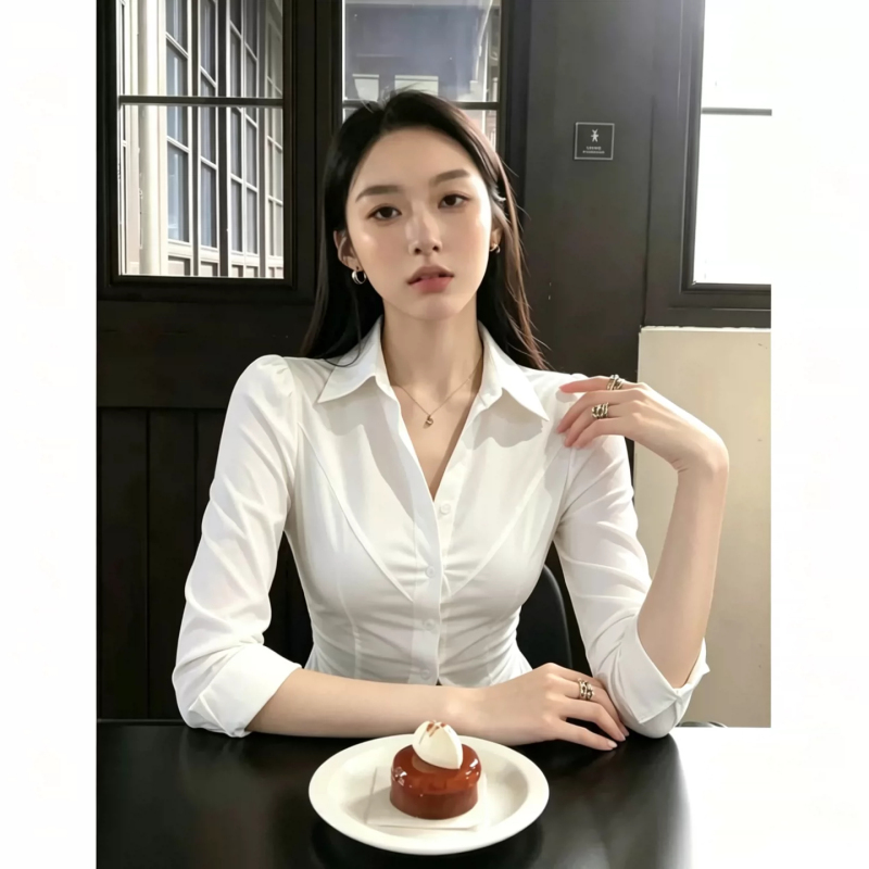 Workplace Siren-Style White Shirt, Slim-Fitting, Waist-Cinching, Formal Workwear Shirt for Women, Both Elegant and Stylish, with a High-Sense of Sophistication Workplace Siren-Style White Shirt, Slim-Fitting, Waist-Cinching, Formal Workwear Shirt for Women, Both Elegant and Stylish, with a High-Sense of Sophistication