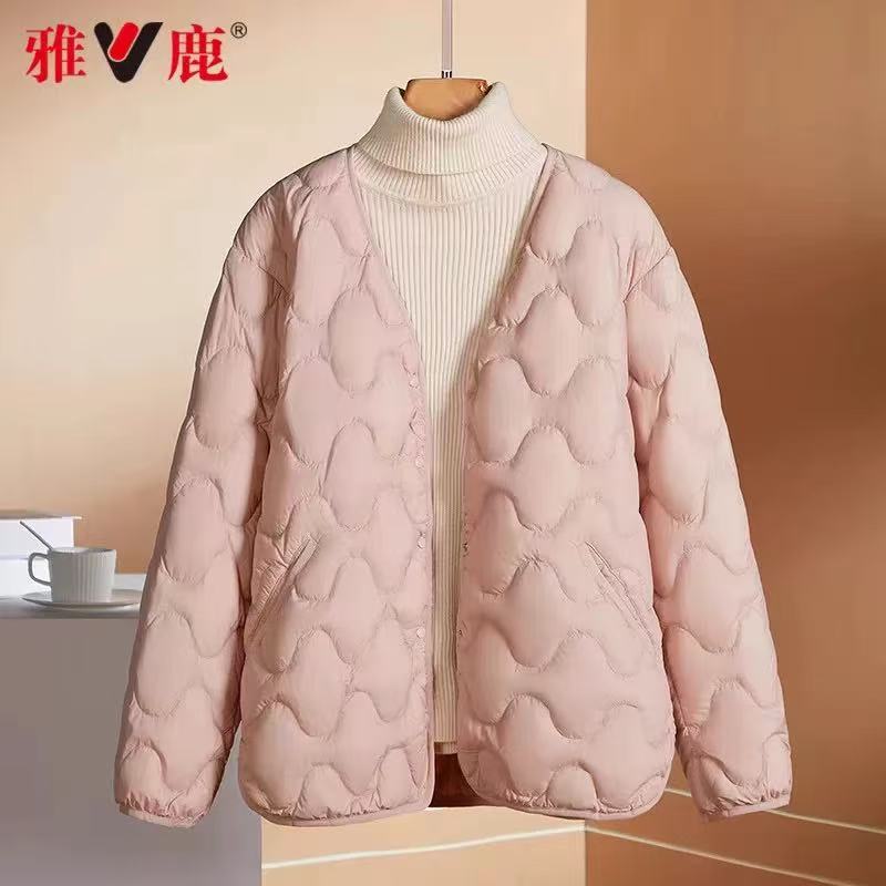 雅鹿轻薄羽绒新款时尚羽绒服短款小个子粉色