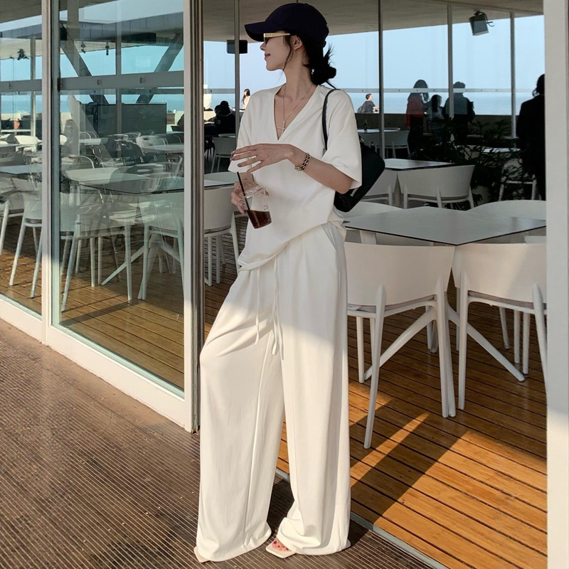 Lazy Casual Sportswear Suit for Women, Summer V Neck, Loose, Simple, Pure Color, Short-Sleeved, Slimming Look, Wide-Leg Pants, Two-Piece Set