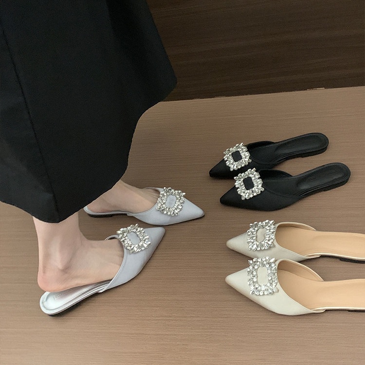 Rhinestone Toe-Cap Super Trendy Slippers 2026 Summer New Pointed-Toe French Flat-Soled Elegant Fairy Style Outdoor Sandals