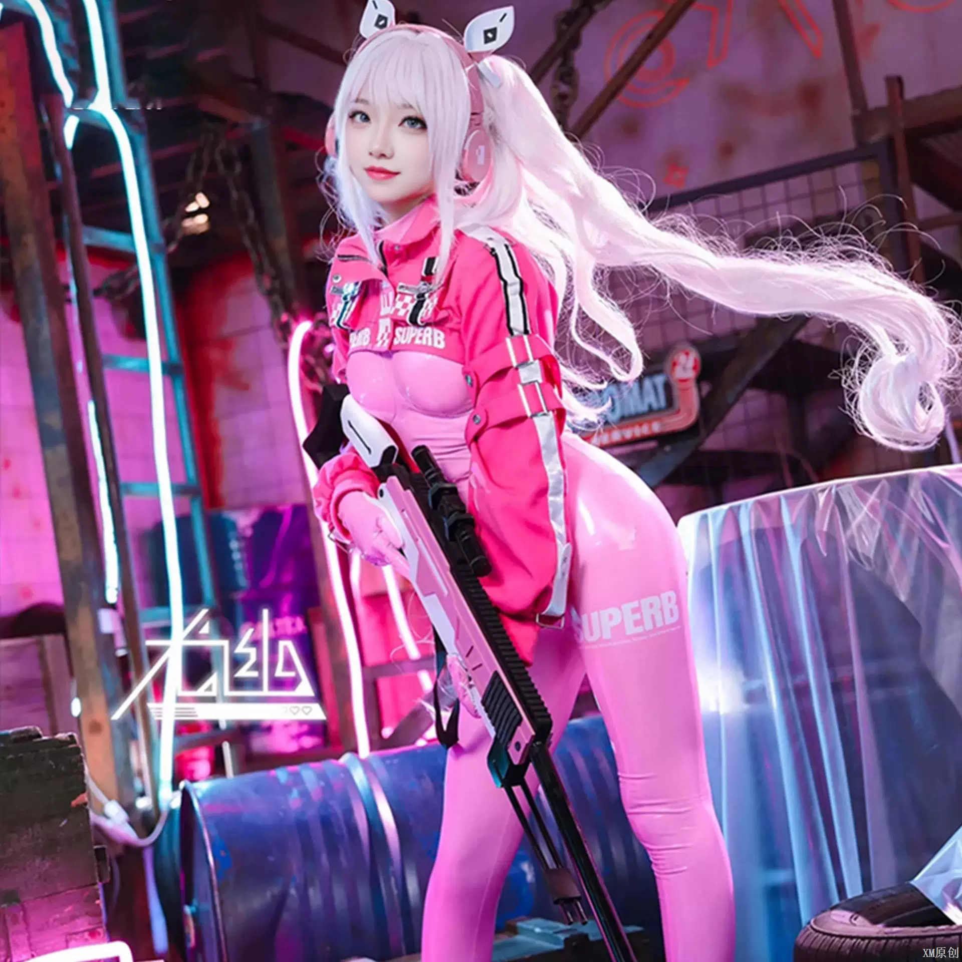 Victor, fuchsia set, cosplay