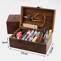 Древняя железная башня, покрытая твердым деревом