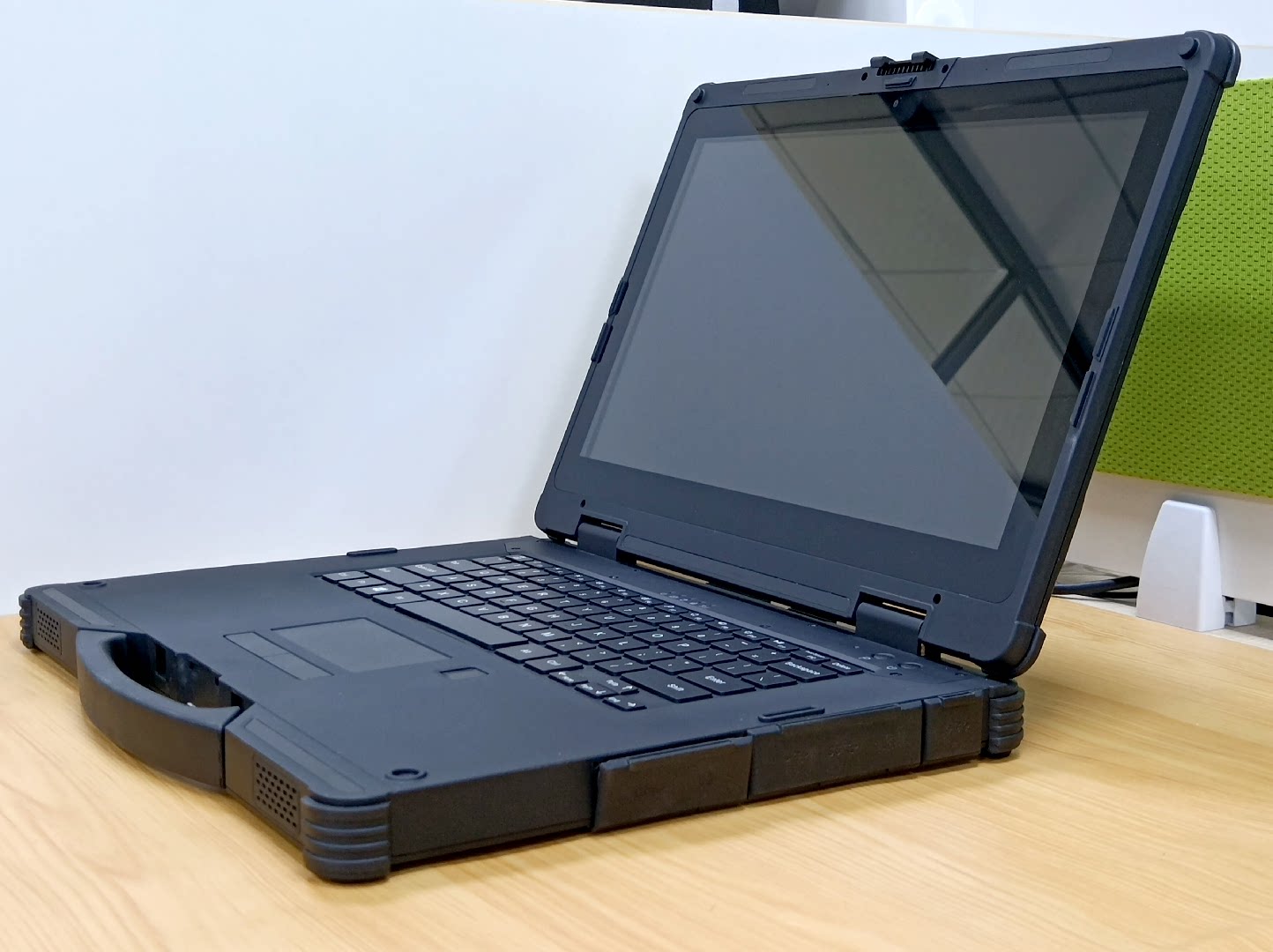 如何正确开机笔记本电脑？掌握这些步骤让你轻松启动！💻-电脑-淘宝百科网