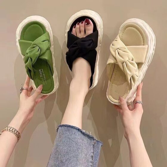 2023 New Beach Women's Slippers, Summer Outdoor Wear, Fairy Style, Fashionable and Versatile, Thick-Soled Slip-On Sandals with Straps