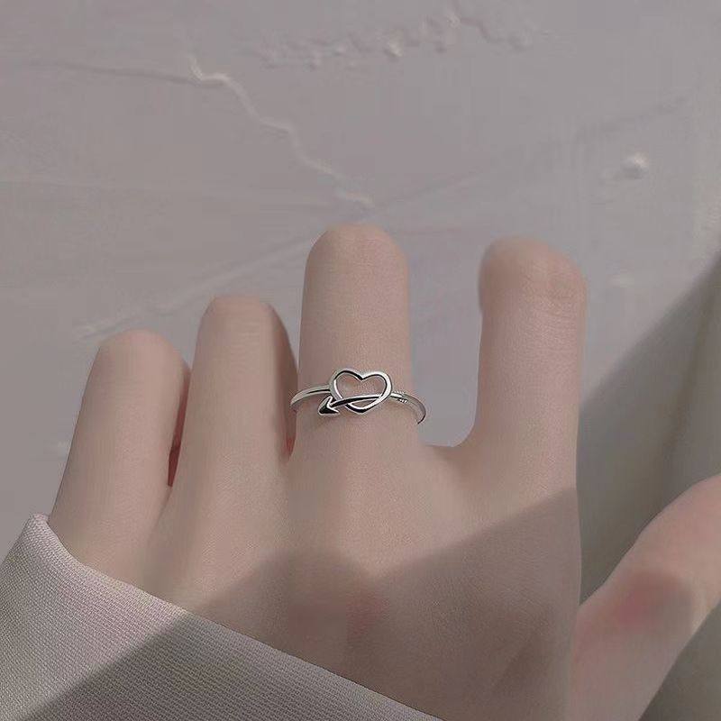 925 Silver Hollow Heart Ring for Women, Light Luxury Niche Heart-Shaped Single Ring, Friendship Ring for Besties