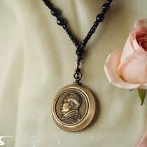 Mao Zedongs portrait brass pendant necklace souvenir great mans portrait gift gift grandpa Maos child safety amulet