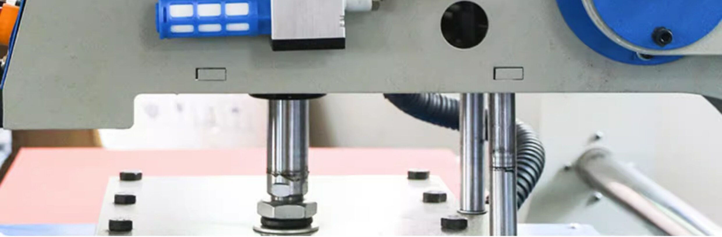 Горячая штемпелюя машина/пресс-машина 上滑式60*80cm自动气动双工位烫画机热转印机器服装压烫机t恤印花机烫钻机