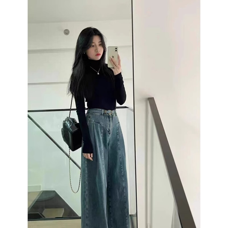 Black Turtleneck Knitted Base Shirt for Women, Autumn and Winter, Regular Shoulder Long-Sleeve Top, Slim-Fit Short Sweater, Thickened for Layering Black Turtleneck Knitted Base Shirt for Women, Autumn and Winter, Regular Shoulder Long-Sleeve Top, Slim-Fit Short Sweater, Thickened for Layering