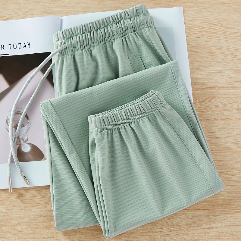Green Ice Silk Sports Pants for Women, Summer Thin Zippered Mosquito-Proof Pants, Casual Pants, Plus Size Loose Nine-Point Cool Sweatpants Green Ice Silk Sports Pants for Women, Summer Thin Zippered Mosquito-Proof Pants, Casual Pants, Plus Size Loose Nine-Point Cool Sweatpants